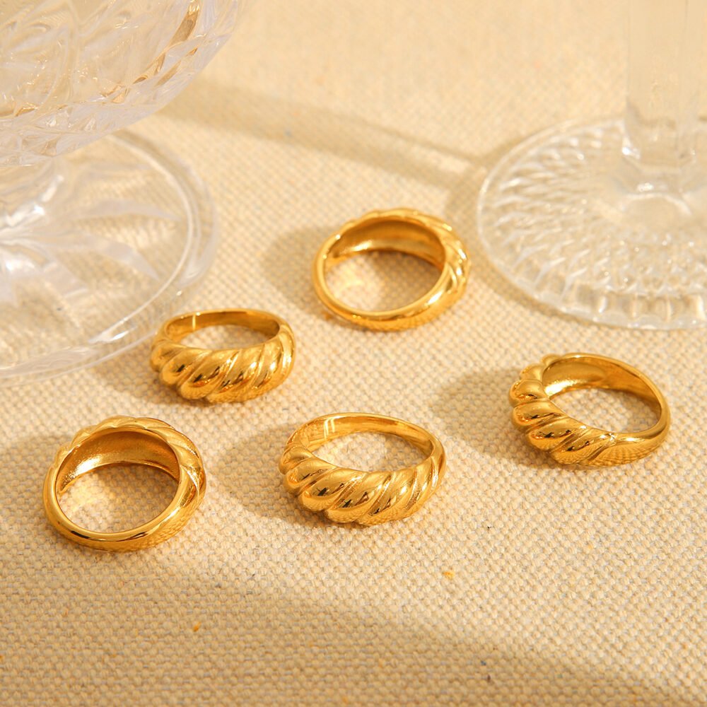 Stainless Steel Croissant Ring - Image 4