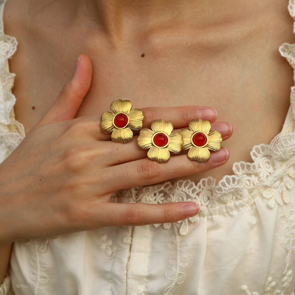Flower Natural Stone 18K Gold Petal Ring
