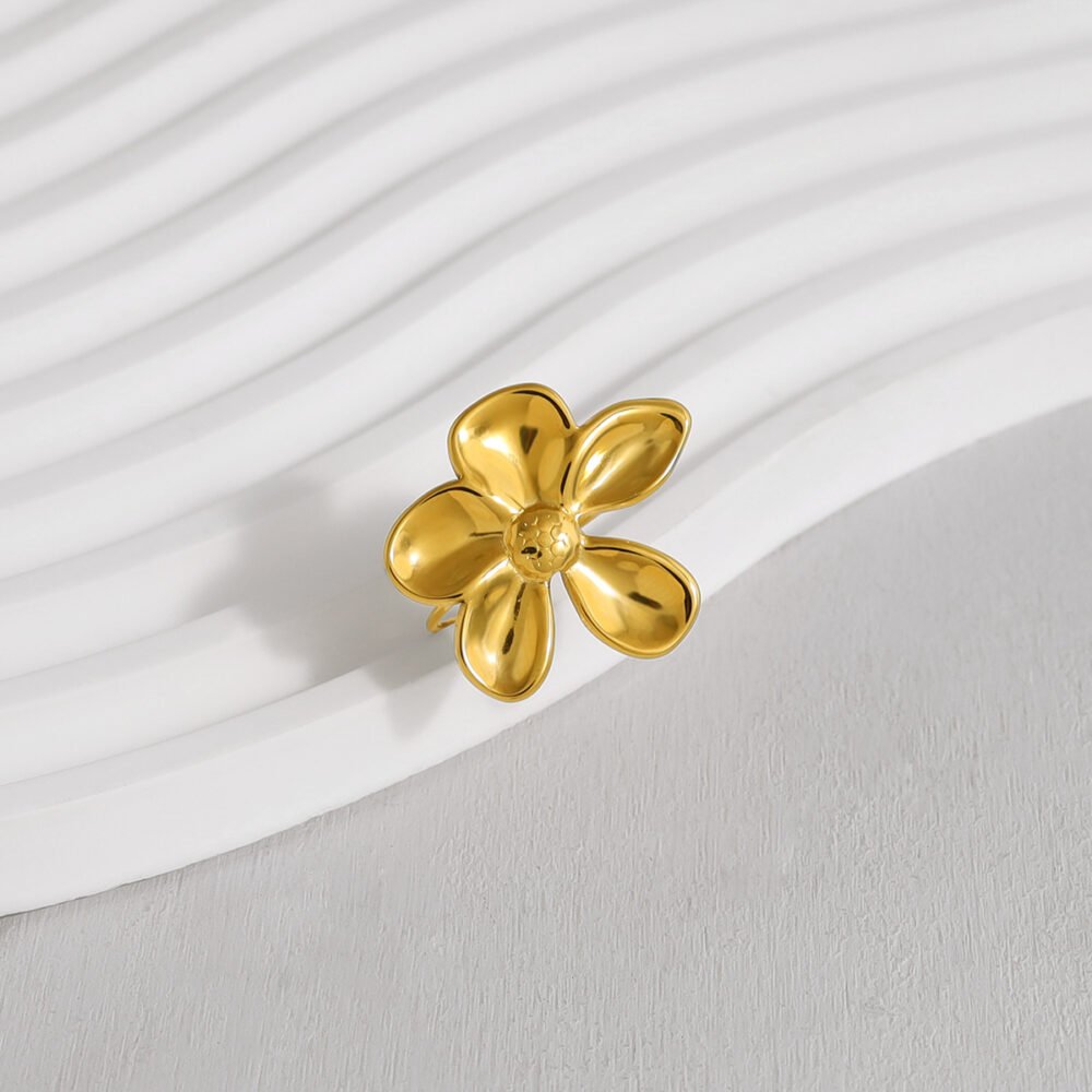 Glossy Petal Flower Ring - Image 4