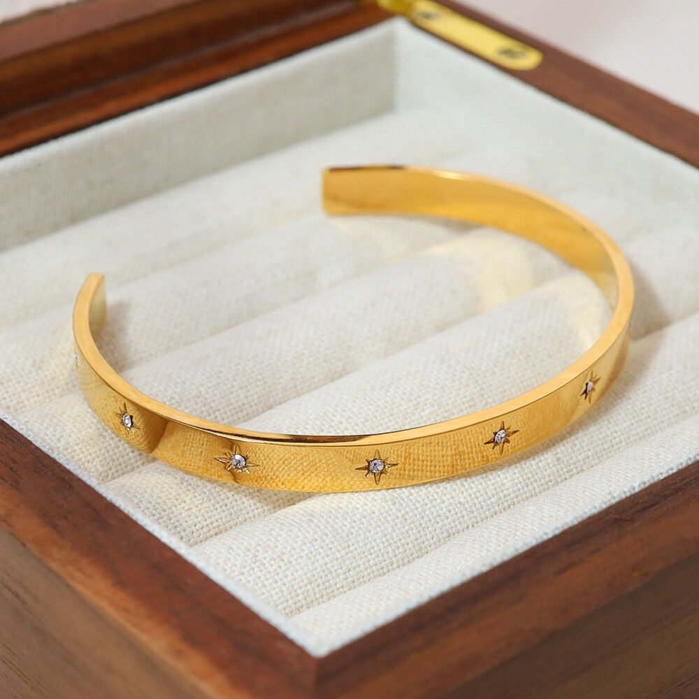 Star Inlaid Zircon Movable Bangle - Image 3