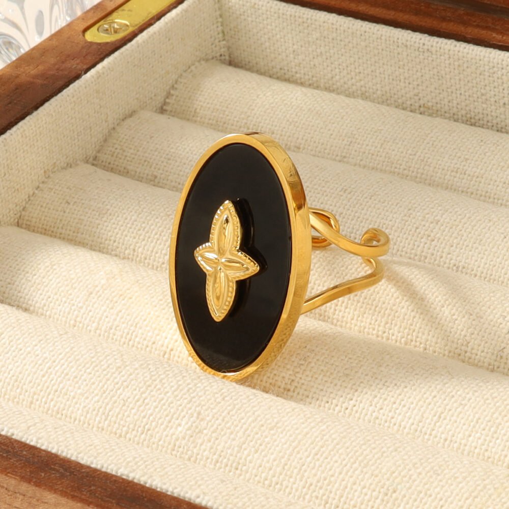 Man Shaped Star Open Black Oil Drop Ring - Image 3