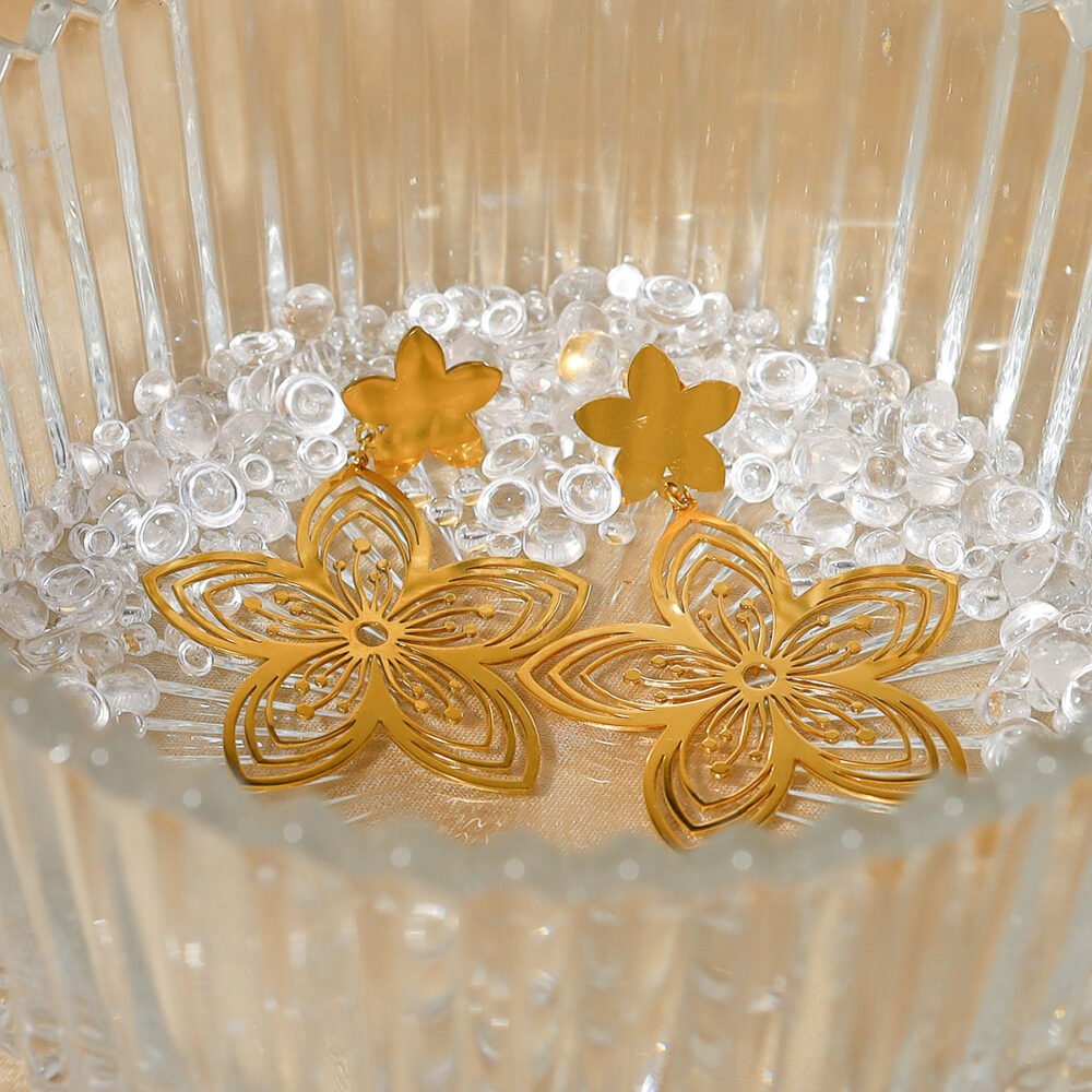Hollow Flower Earrings Ring - Image 4