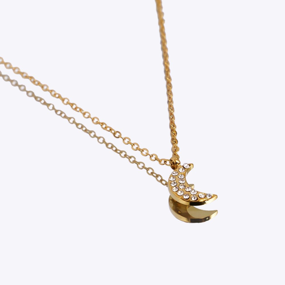 Korean Version Of Diamond Studded Moon Pendant Necklace - Image 3