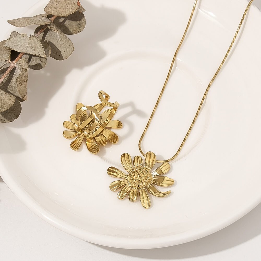 Flower Necklace Ring Set - Image 2