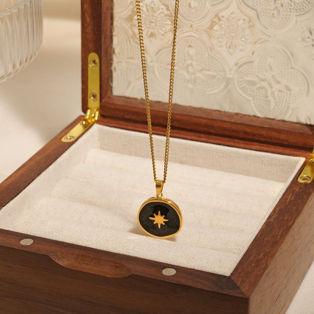 Necklace Eight Pointed Star Oil Dropping Black Star Clavicle Chain Necklace - Image 3