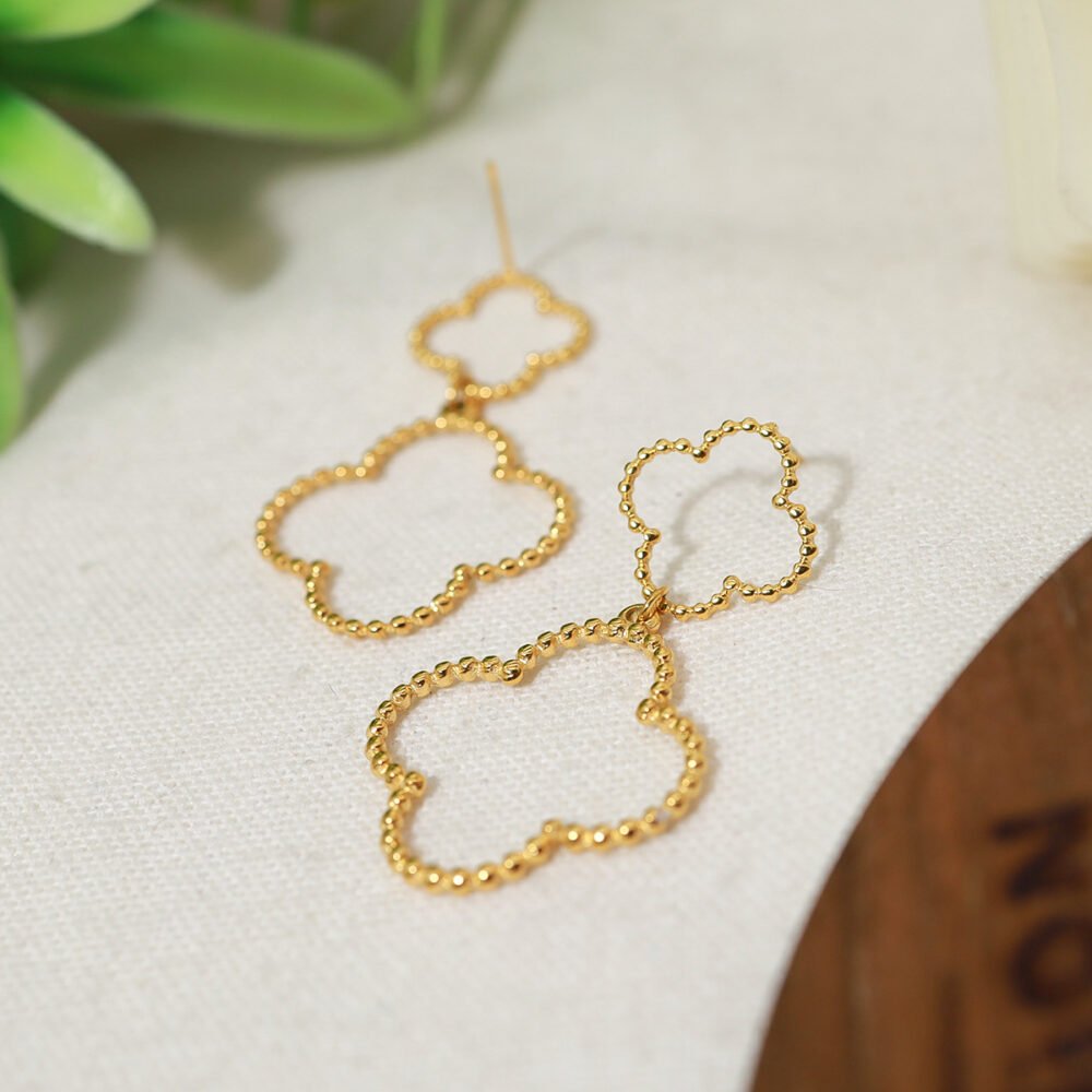 Twisted Texture Earrings Hollow Four Leaf Flower Earrings - Image 2