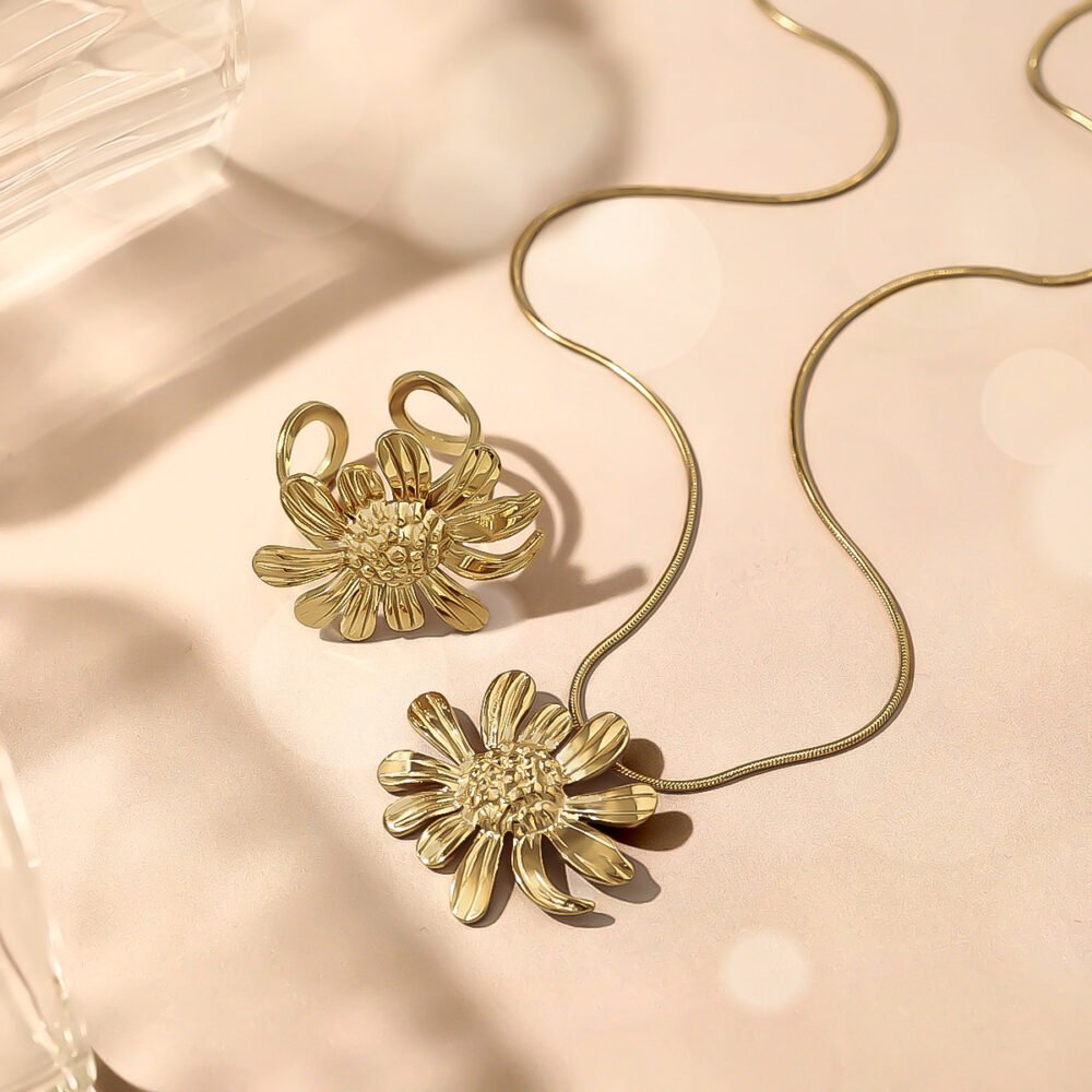 Flower Necklace Ring Set - Image 4