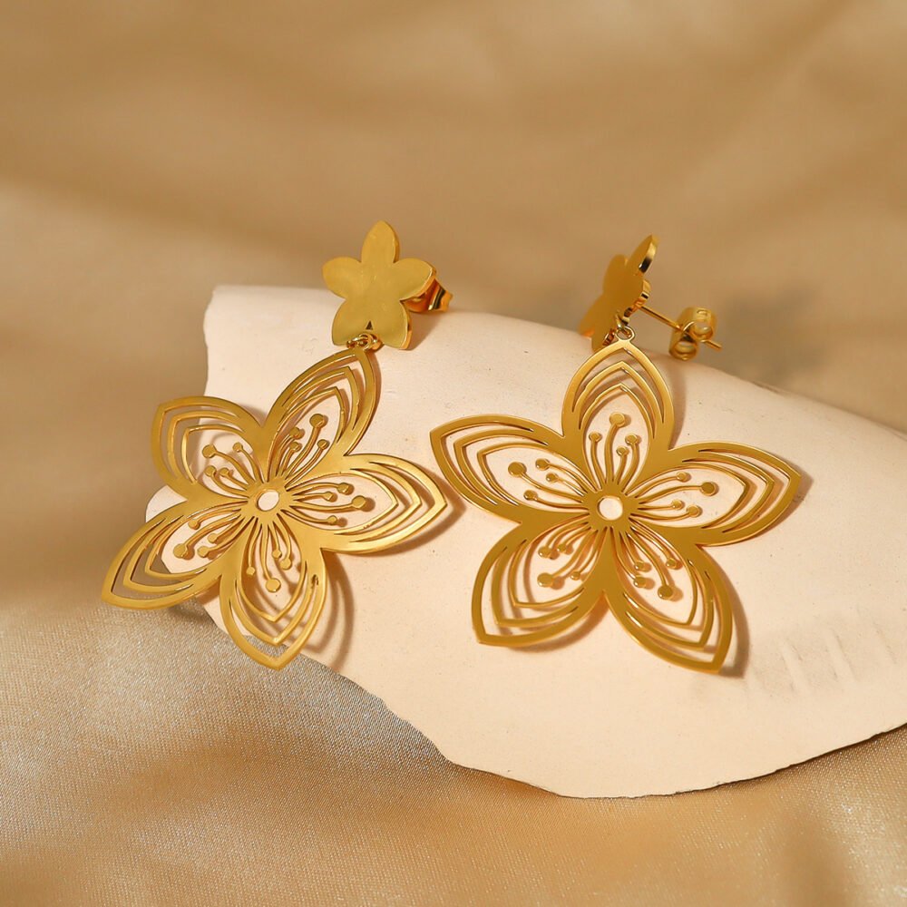 Hollow Flower Earrings Ring
