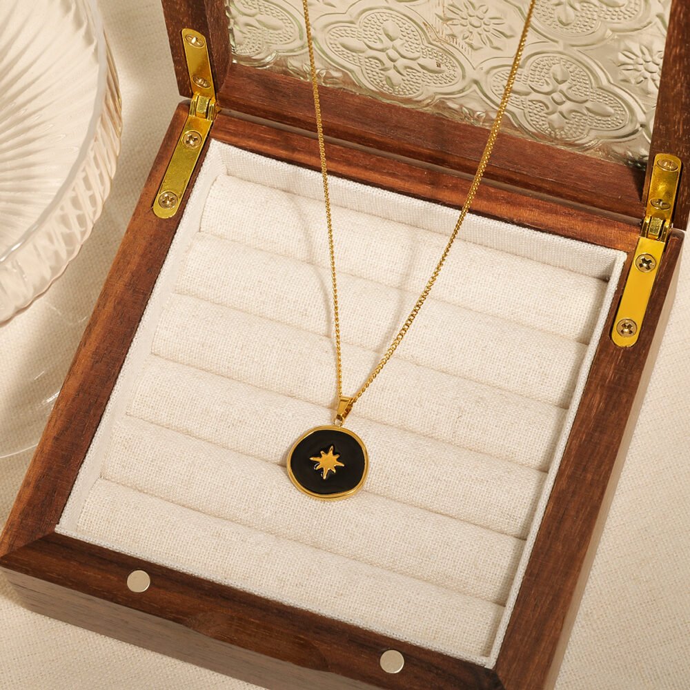 Necklace Eight Pointed Star Oil Dropping Black Star Clavicle Chain Necklace - Image 4