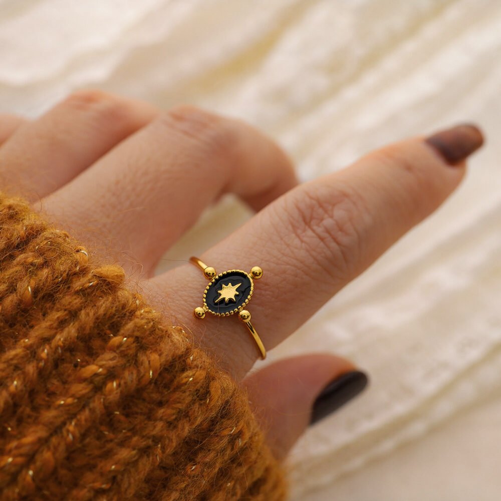 Drop Oil Star Oval 18K Gold Ring - Image 2