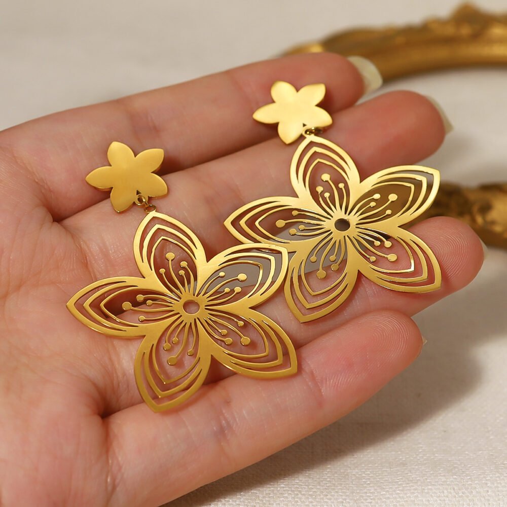 Hollow Flower Earrings Ring - Image 2