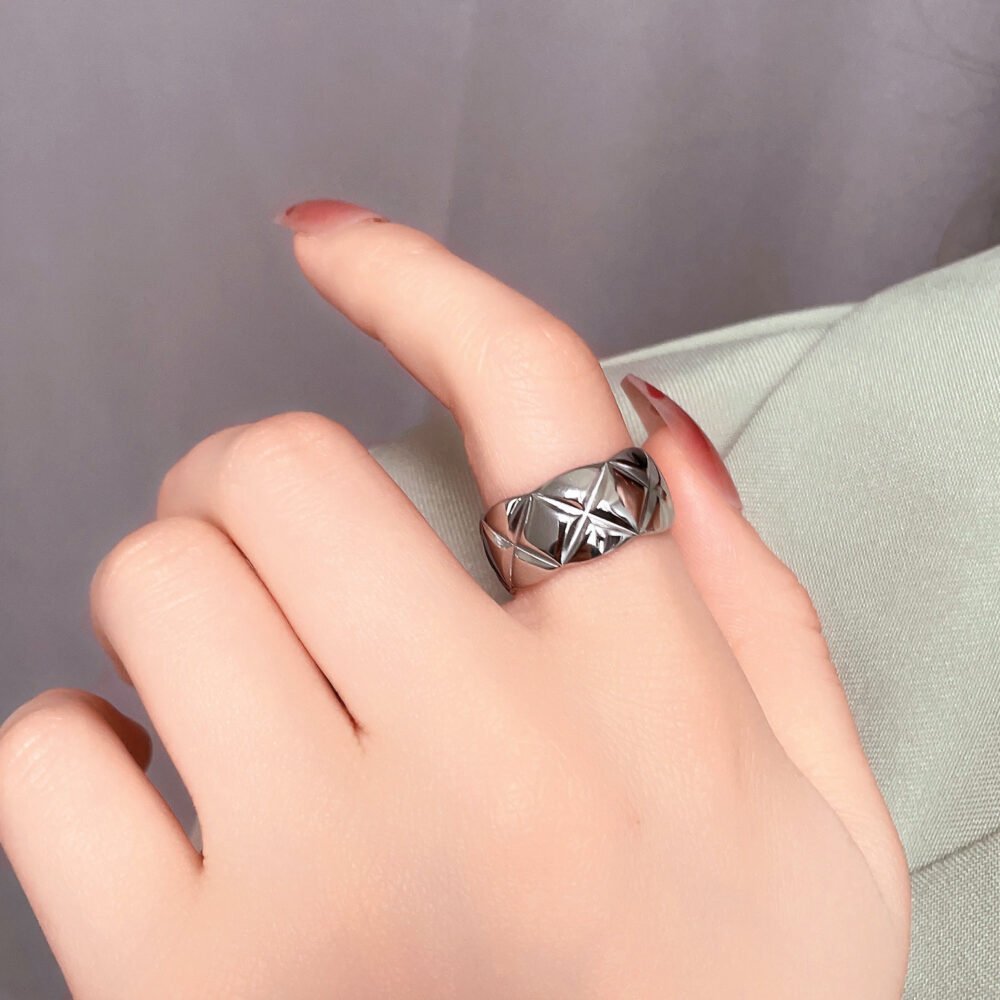 Rhombus diamond pattern 18K ring couple ring - Image 3
