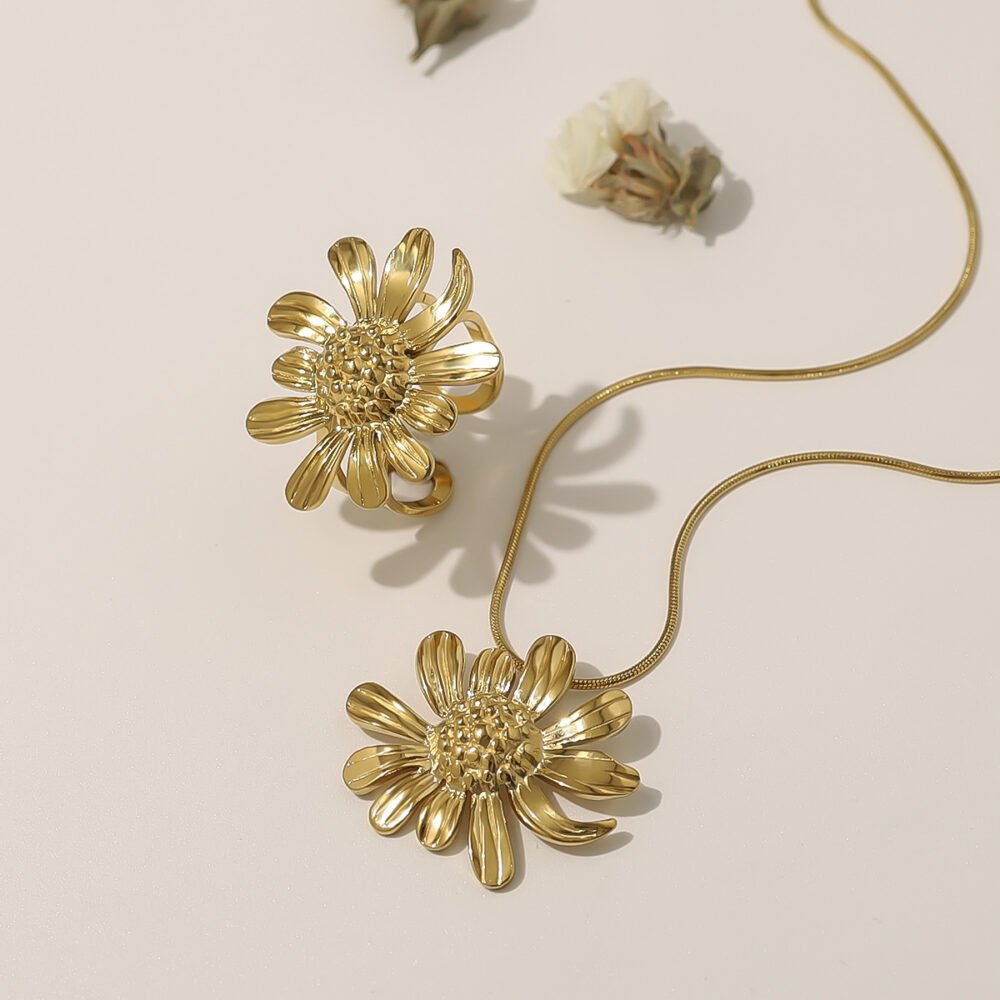 Flower Necklace Ring Set - Image 3