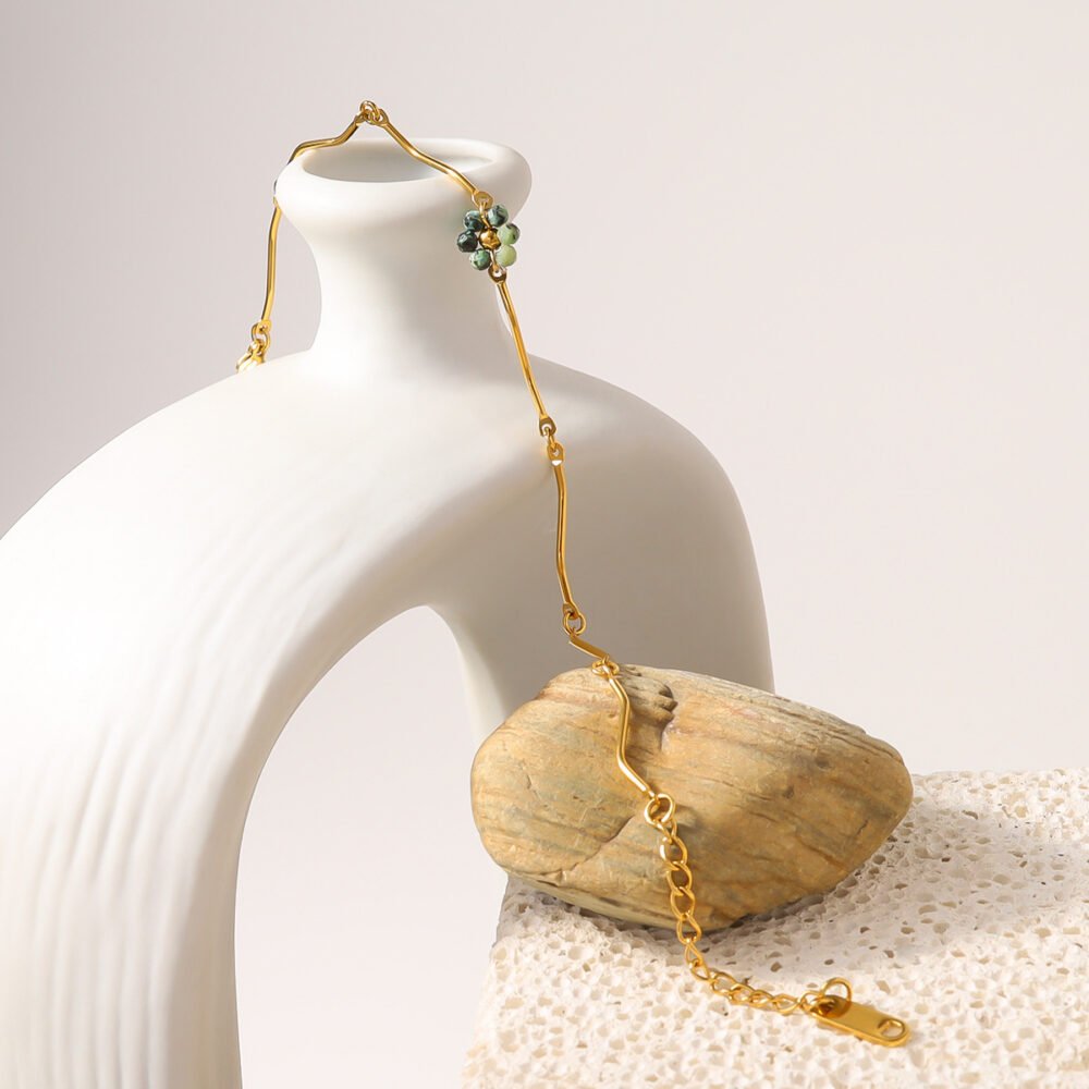 African Pine Natural Stone Beaded Flower Bracelet