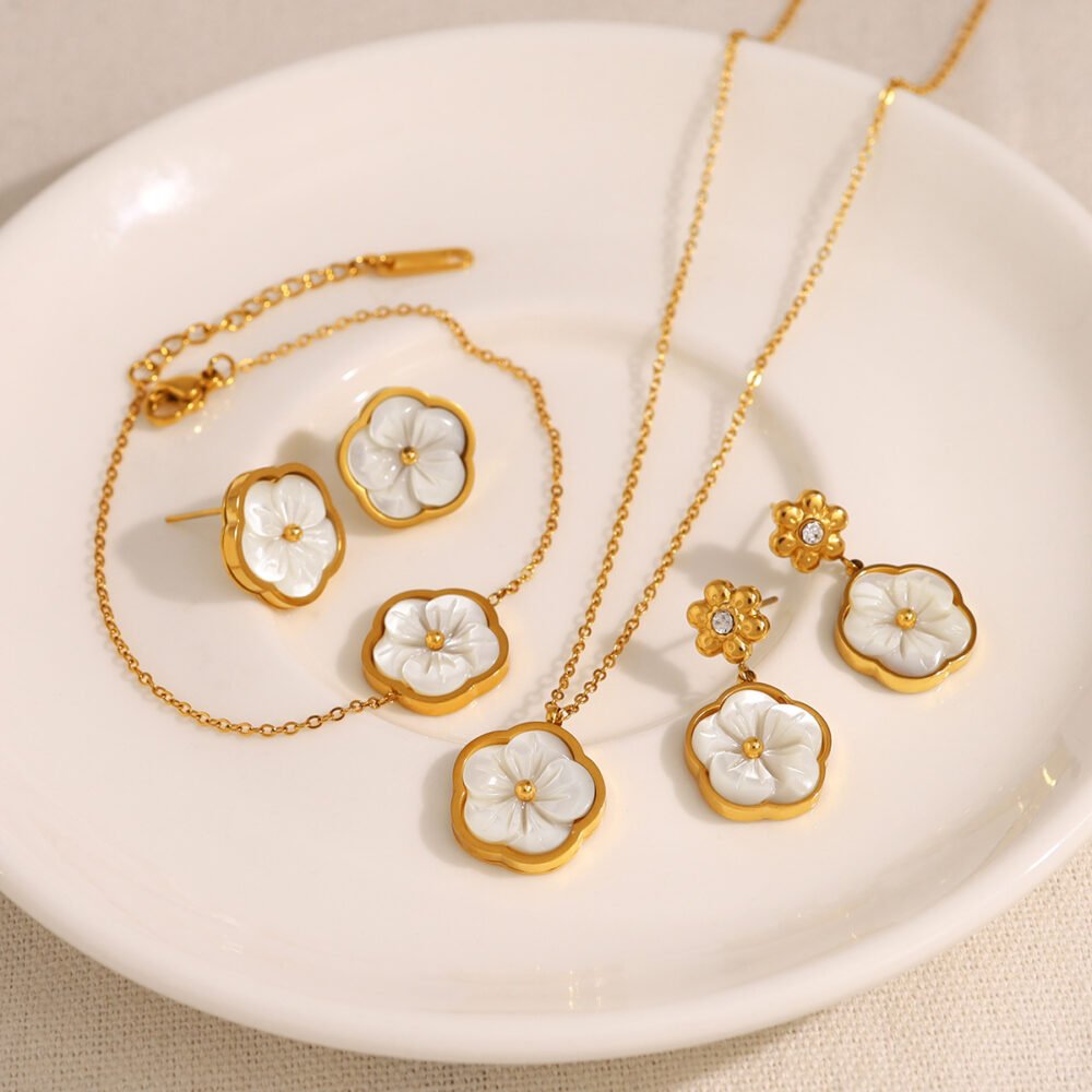 Natural Mother-Of-Pearl Flower Bracelet Ring Necklace - Image 2