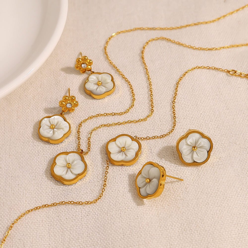 Natural Mother-Of-Pearl Flower Bracelet Ring Necklace - Image 4
