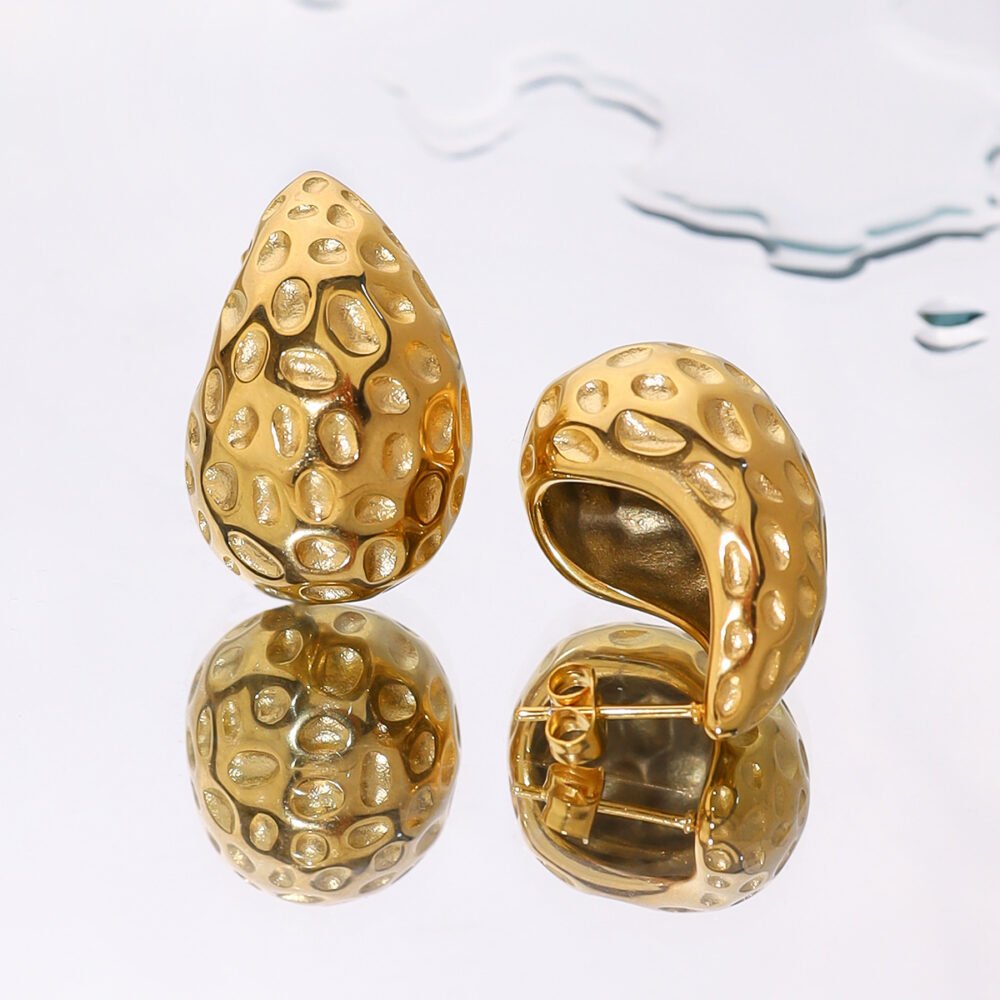 Pleated Water Drop Geometric Earrings - Image 3