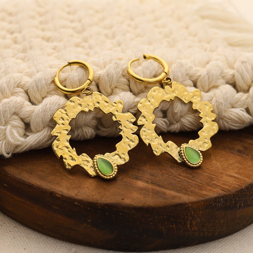 Irregular Round Green Cat'S Eye Teardrop Earrings