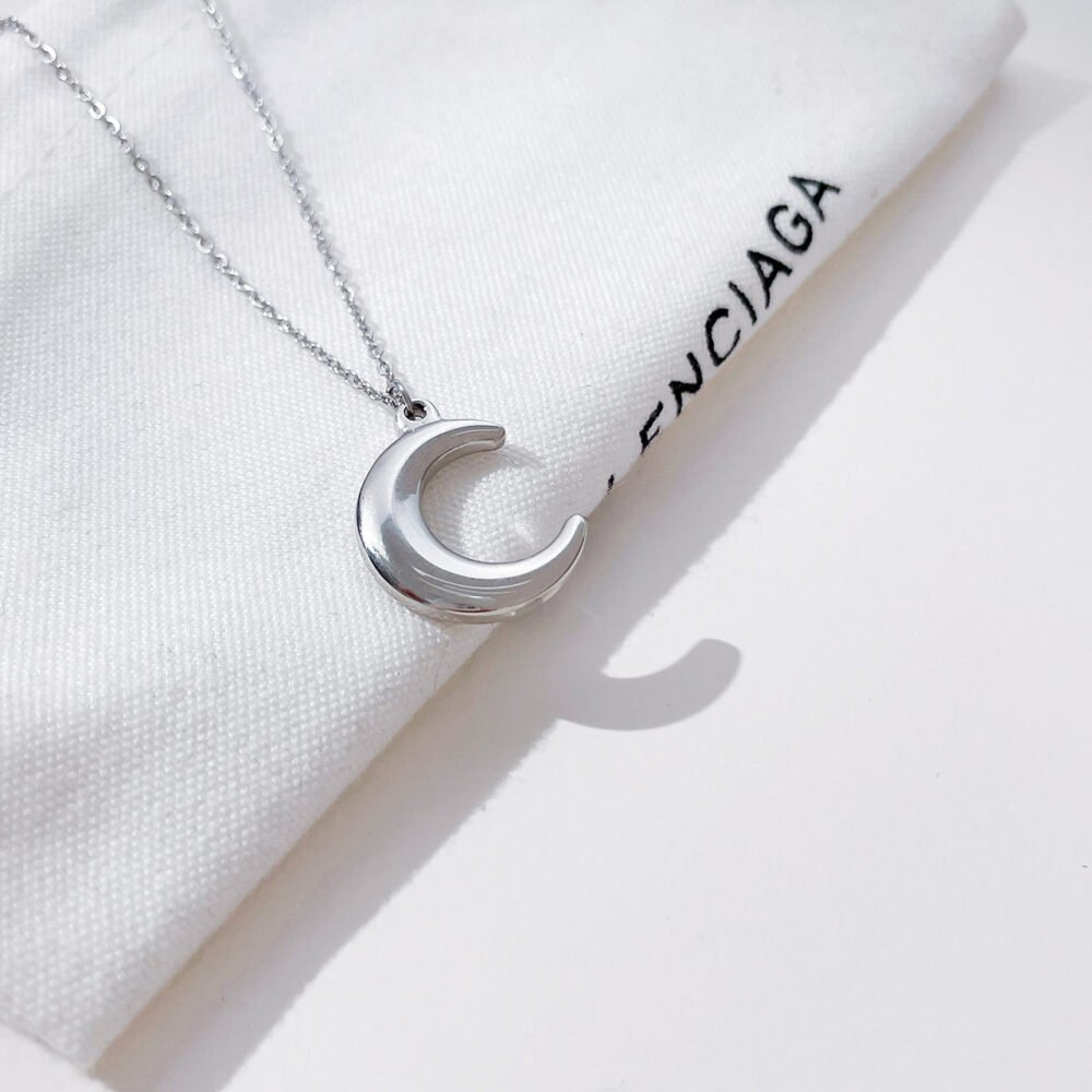 No Stainless Steel Moon Necklace - Image 4