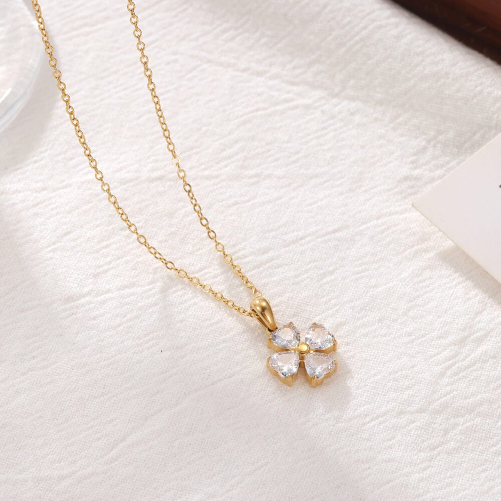 Four-Leaf Clover Flower Necklace - Image 4
