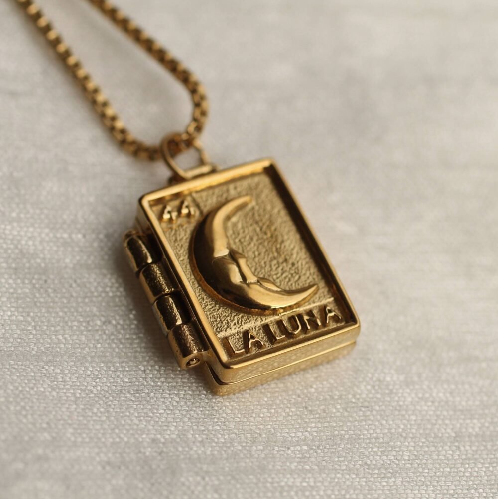 Moon Love Opening And Closing Album Photo Pendant Necklace - Image 4