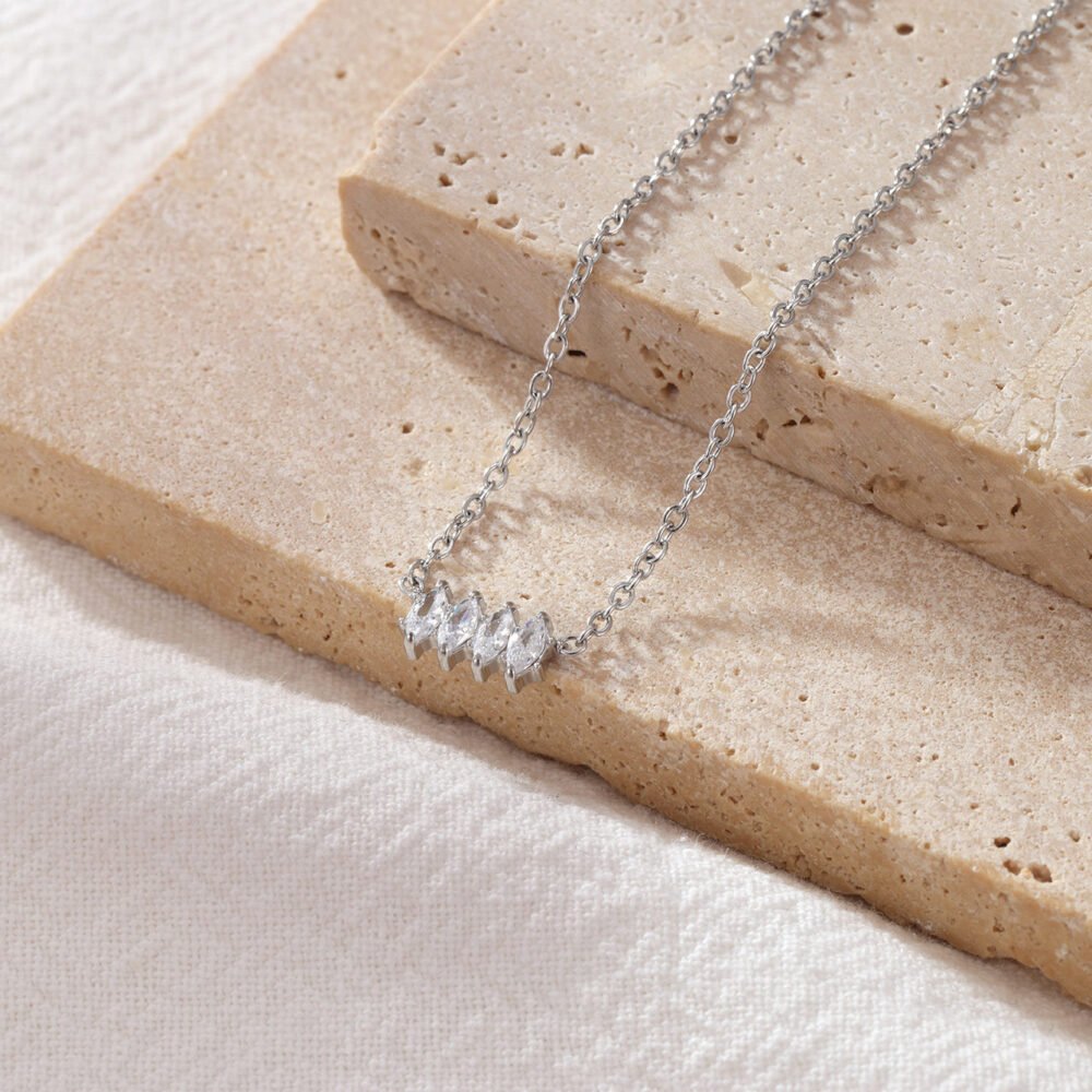Diamond-Encrusted Horse Eye Zircon Necklace - Image 3