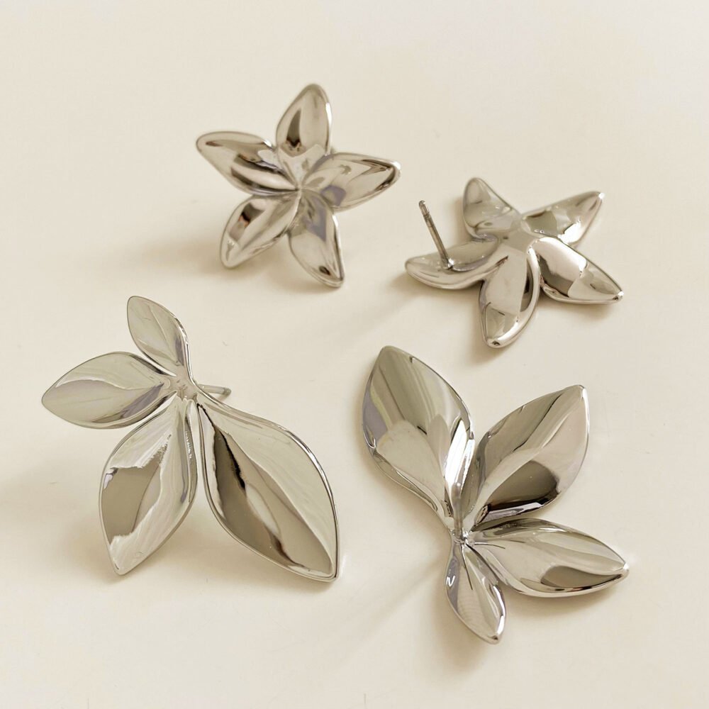 Leaf Flower Shape Earrings - Image 3