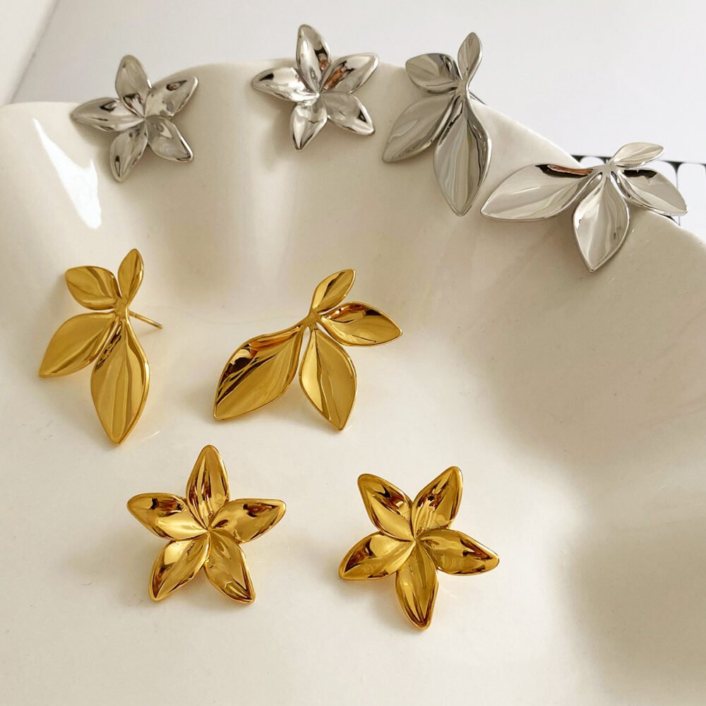 Leaf Flower Shape Earrings - Image 4