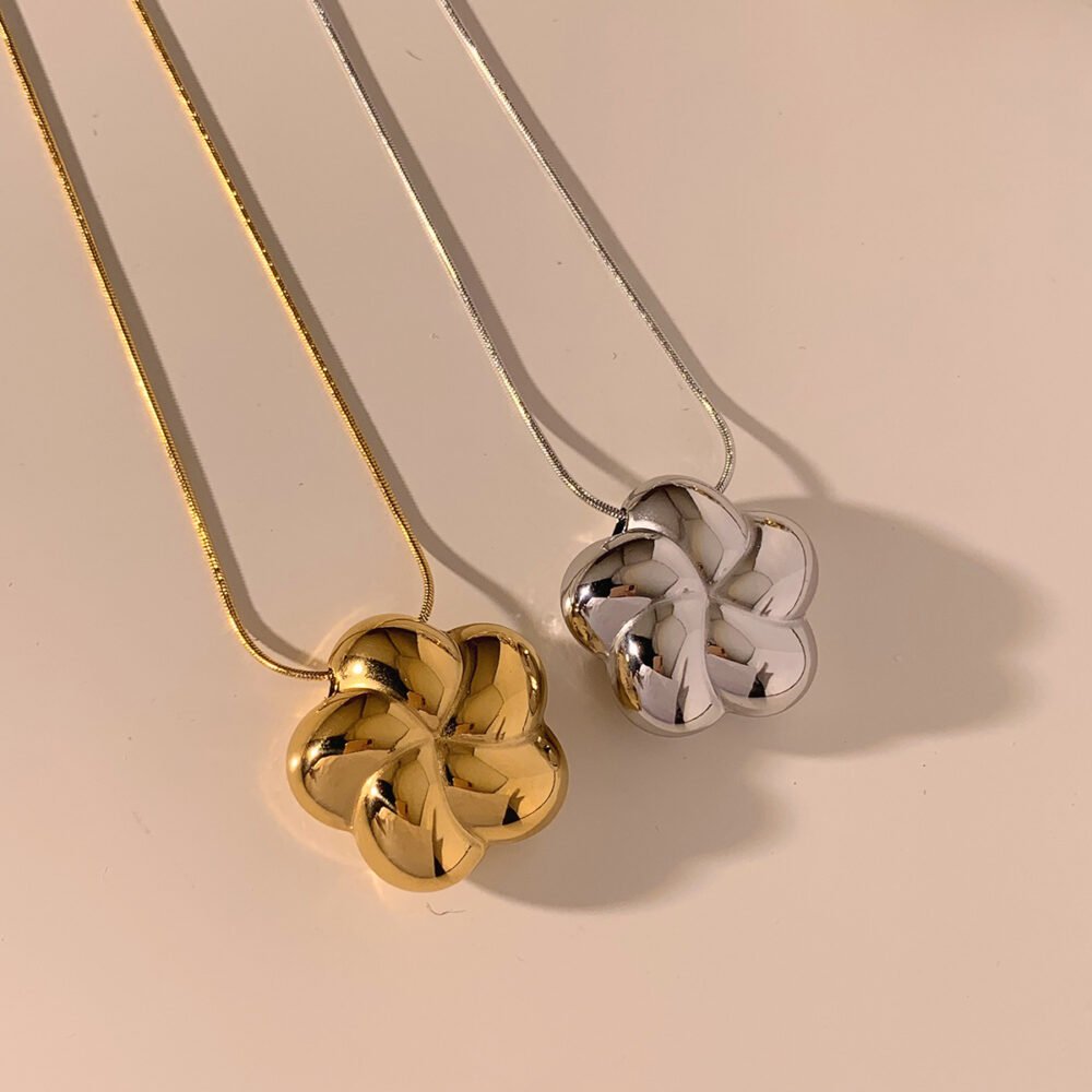 Hollow Flower Jewelry Set - Image 5