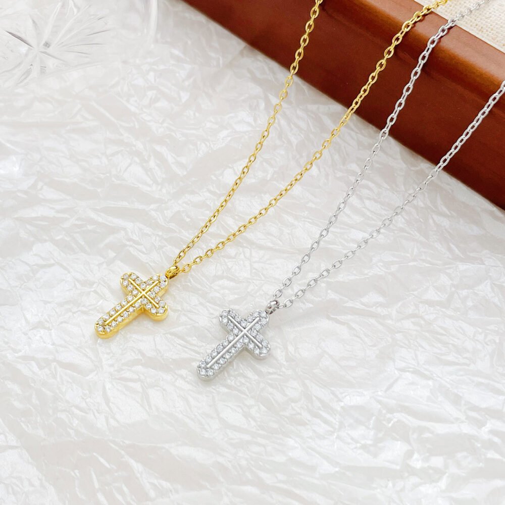 Cross Inlaid With Full Diamonds Necklace