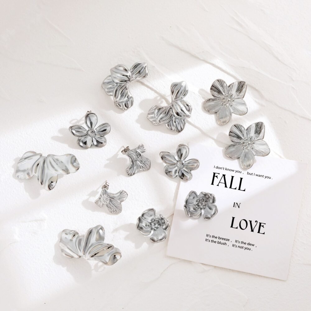 Petals Earrings - Image 3